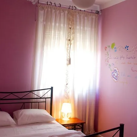 Ostello Magalhaes House *